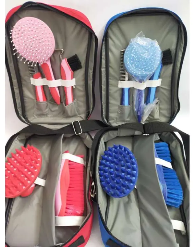 KIT PULIZIA CAVALLO O PONY CON CUSTODIA Soddisfatti O Rimborsati
