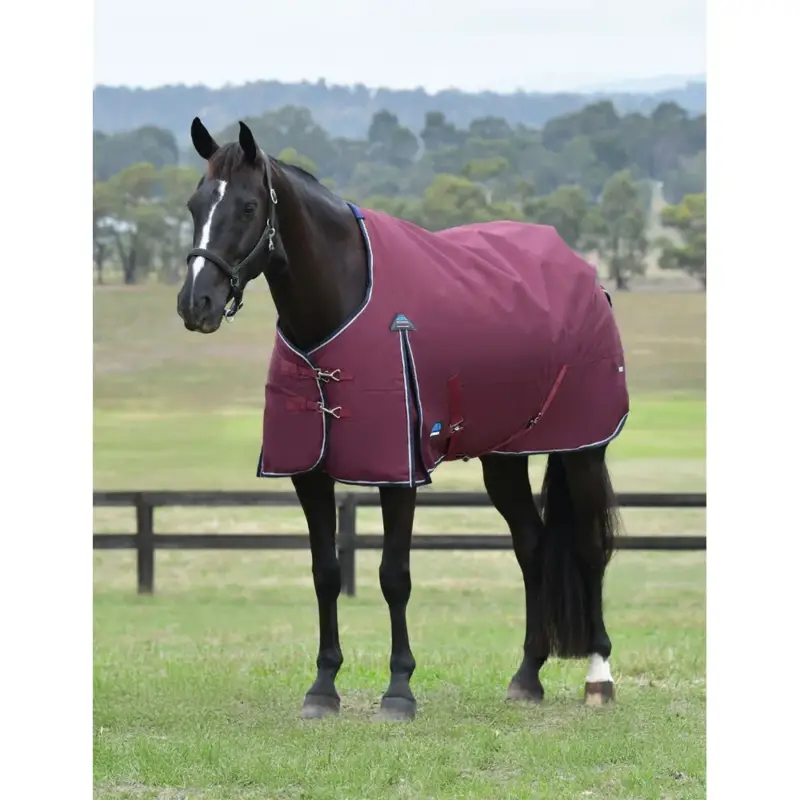 Coperta Weatherbeeta ComFiTec Essential Turnout 220 g Reso Gratuito